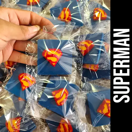 Caja "Superman"